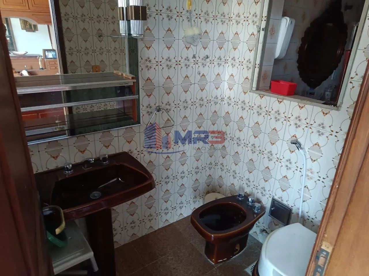 Furnished apartment with 3 bedrooms and a balcony — photo 18