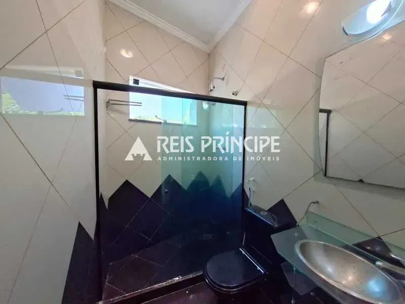 Casa com 5 quartos e 5 banheiros, 364 m² com garagem — photo 13