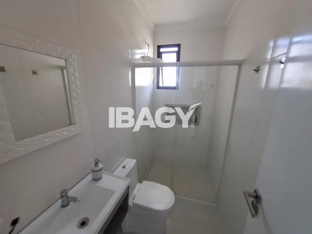 Furnished house with 4 en-suites and 220 m², no parking — photo 17