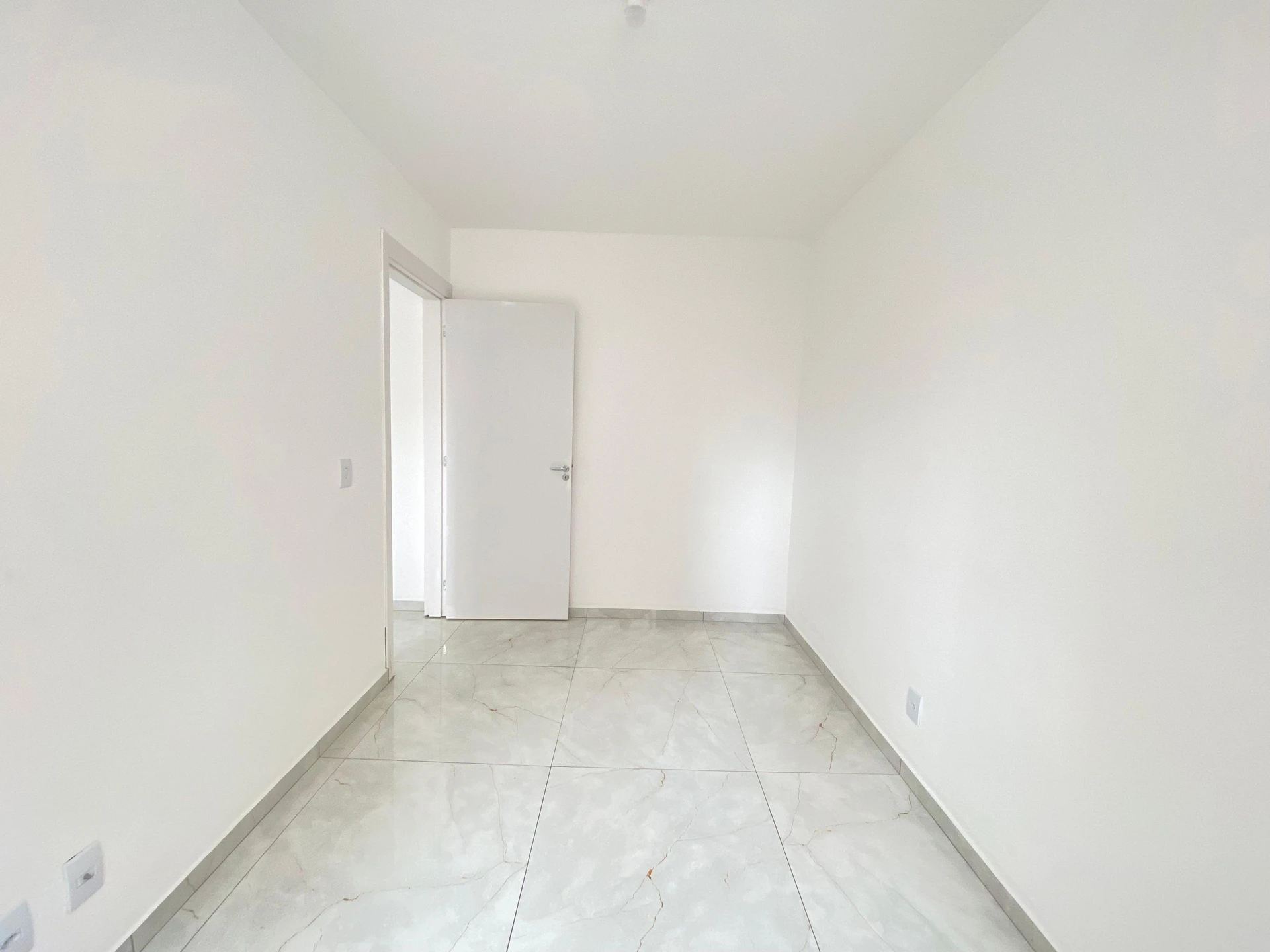 Rental apartment with 2 bedrooms and 4 parking spaces — photo 30