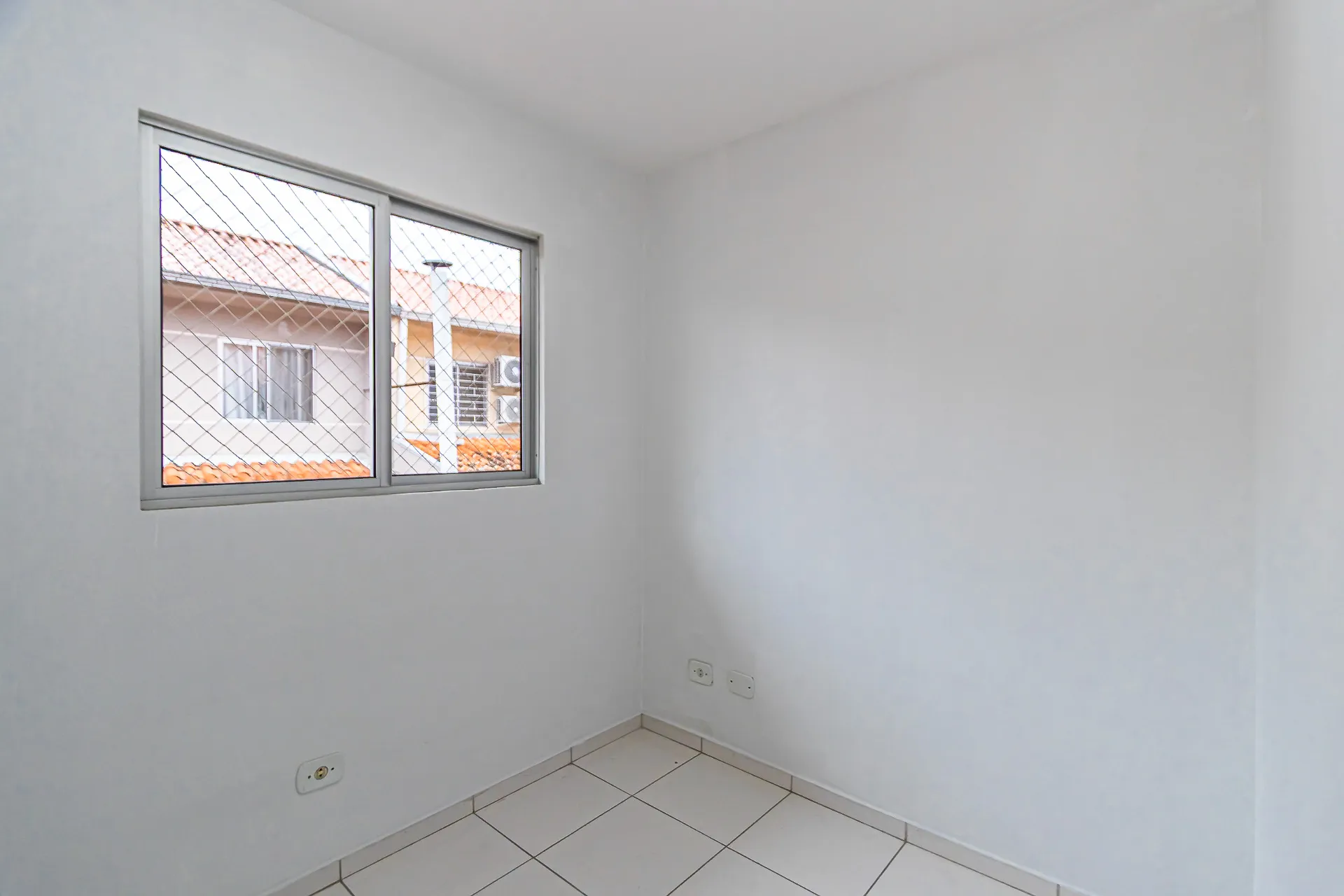 3-bedroom house with a grill on the balcony — photo 29