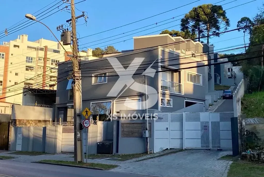 Sobrado com 3 quartos e 4 banheiros para locação — photo 4