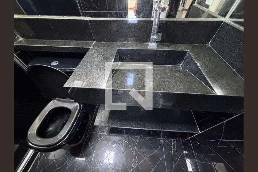 Top-floor apartment with 198 m², 4 bedrooms and 3 parking — photo 25