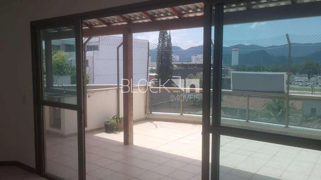 183 m² unfurnished apartment with 3 bedrooms and mountain view — photo 3