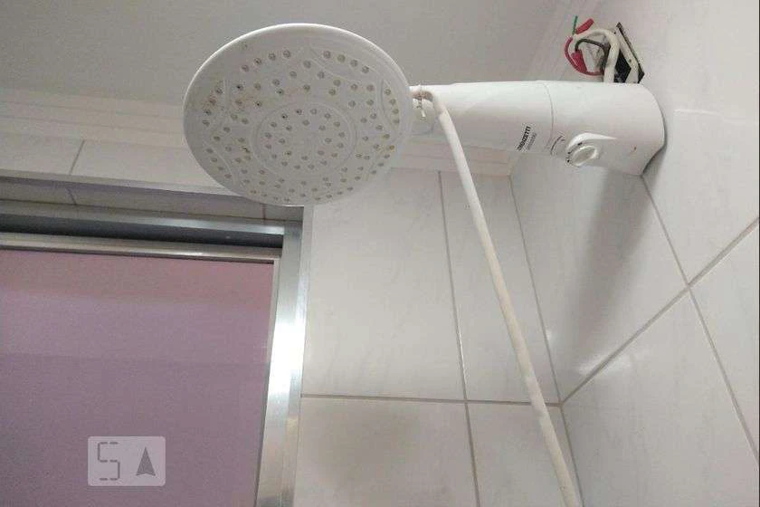 Невелика квартира з 2 спальнями 55 м² і окремою кухнею — photo 19
