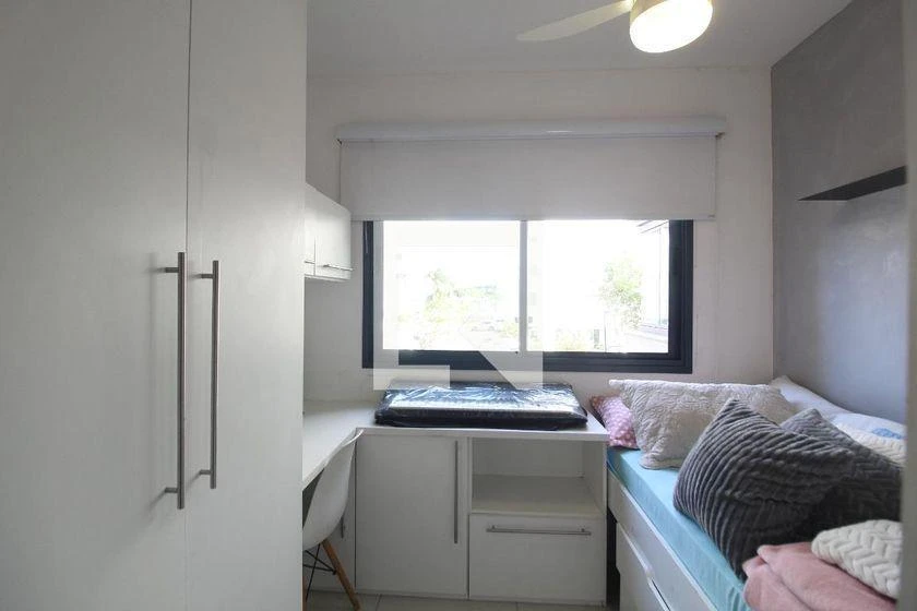 3-bedroom apartment in a building with a gym — photo 11