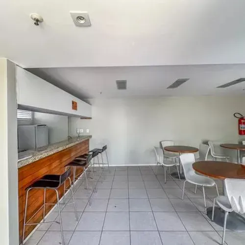 1-bedroom apartment with open-plan gas kitchen — photo 29