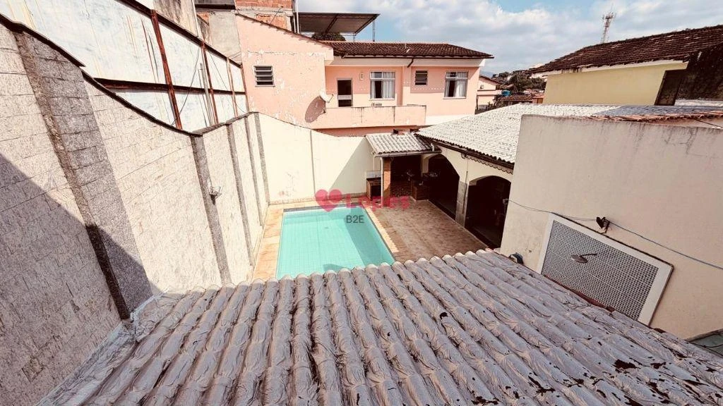 Casa de 450 m² com 3 quartos e fogão a gás — photo 30