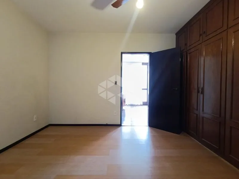 4-bedroom house with a dishwasher in Florianópolis — photo 22