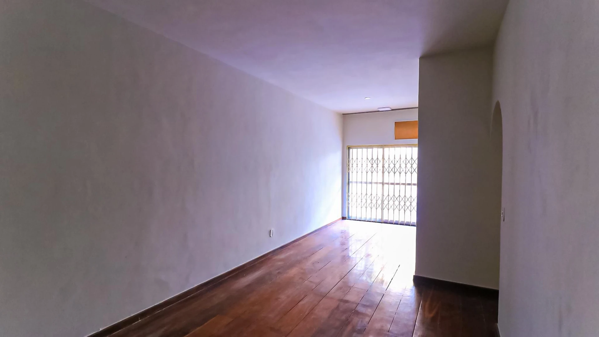 Apartamento com 2 quartos, varanda e cozinha equipada — photo 32