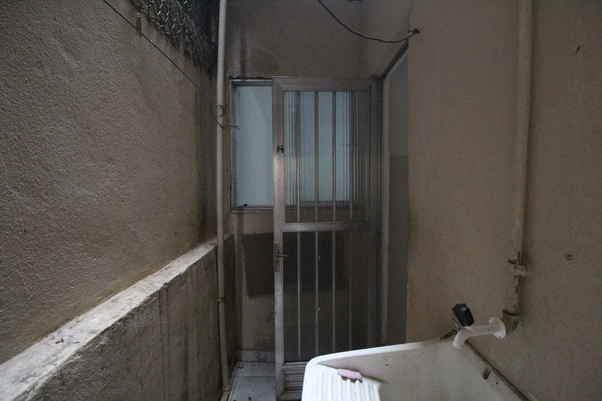 House with 1 bedroom and 1 bathroom with electric shower — photo 2