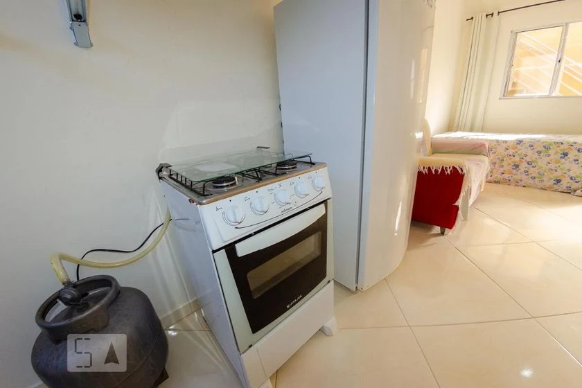 Studio mobiliado com 1 quarto e 1 banheiro — photo 4