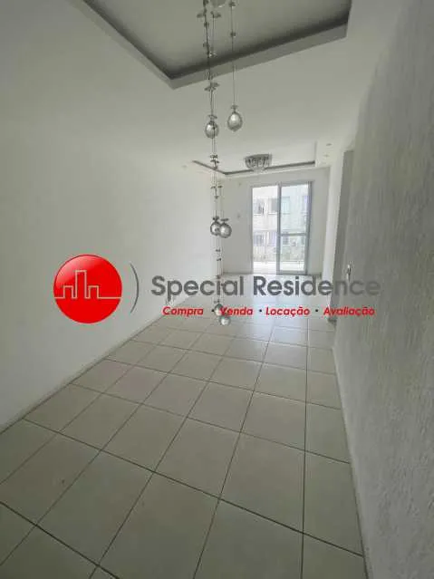 3-bedroom apartment in a building with a pool — photo 4