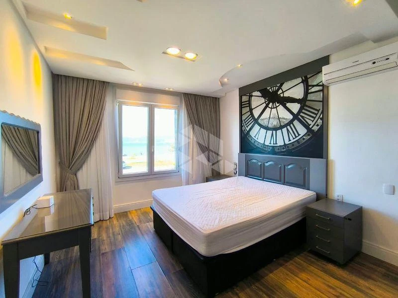 2-bedroom apartment with a water view in Florianópolis — photo 9