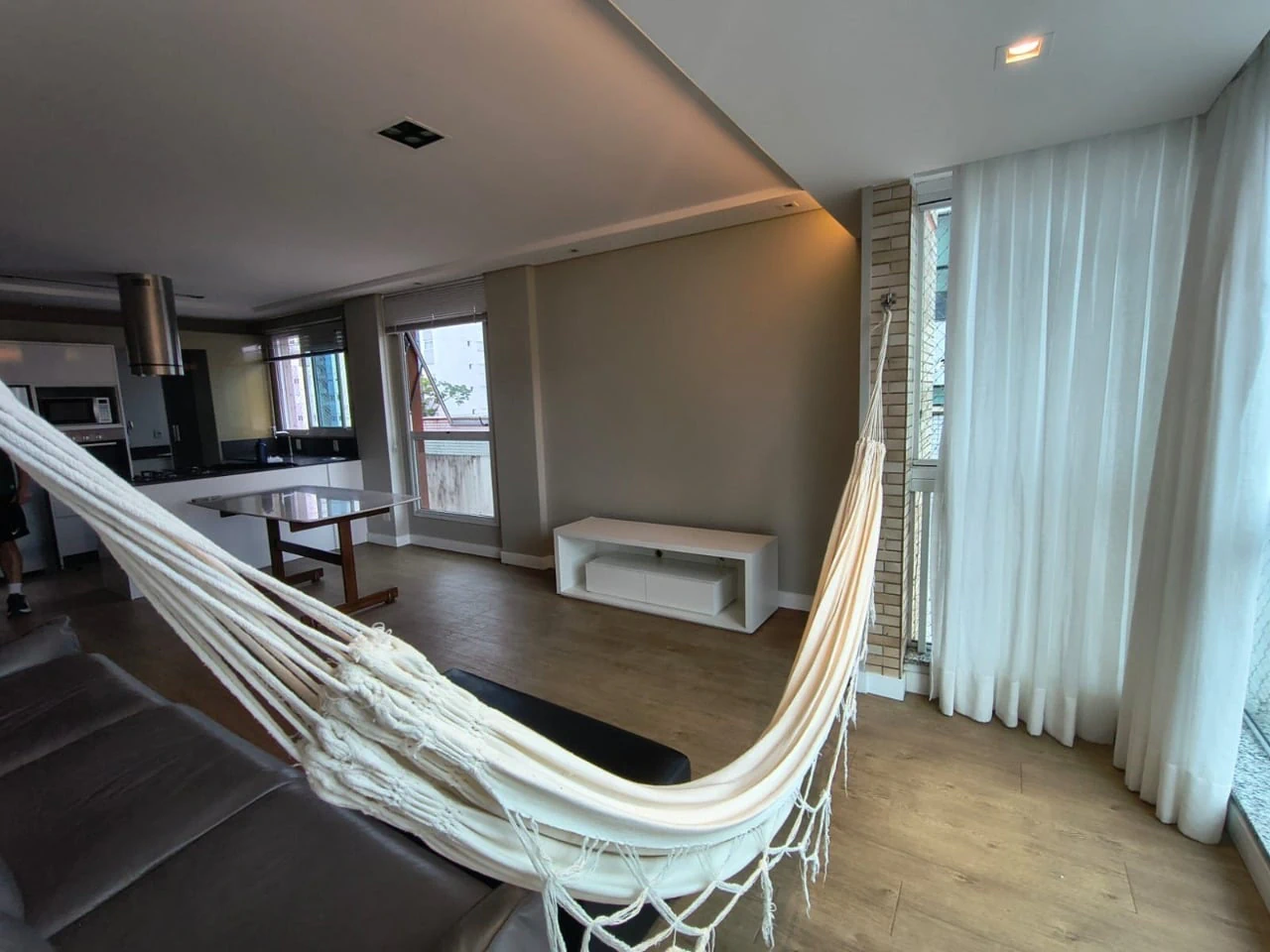 Floor-to-ceiling windows in a 2-bedroom apartment, 78 m² — photo 22