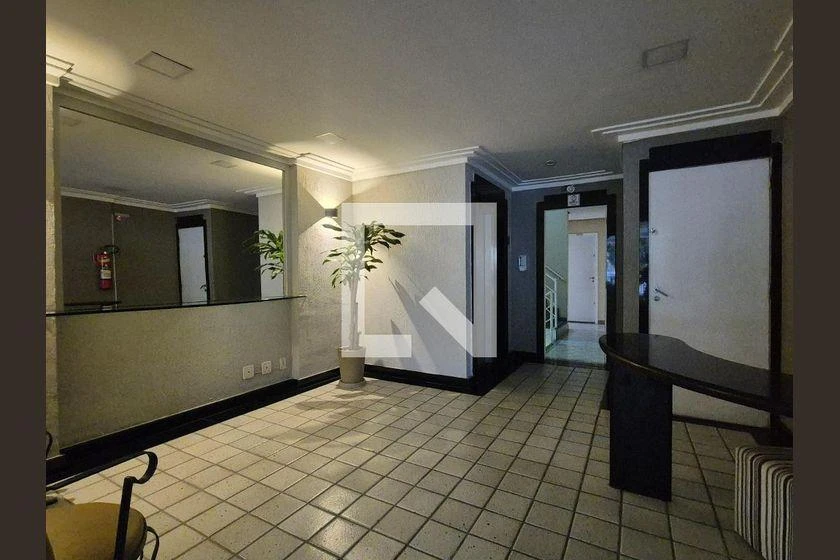 3-bedroom apartment in a building with a pool — photo 23