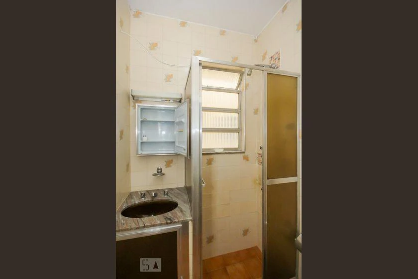 One-bedroom apartment with a washing machine — photo 21