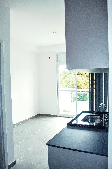 One-bedroom apartment in a building with a pool — photo 3
