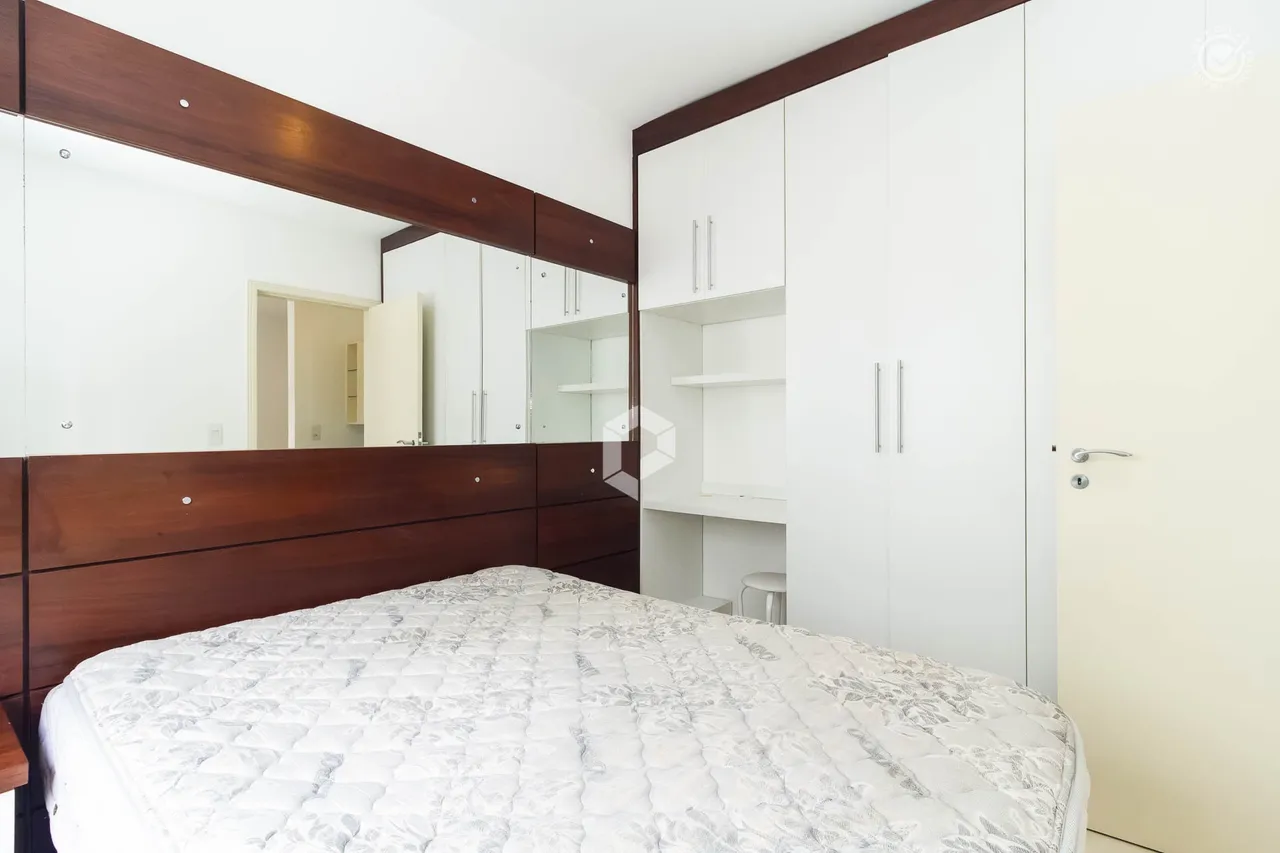 Furnished 1-bedroom apartment with a private BBQ — photo 10