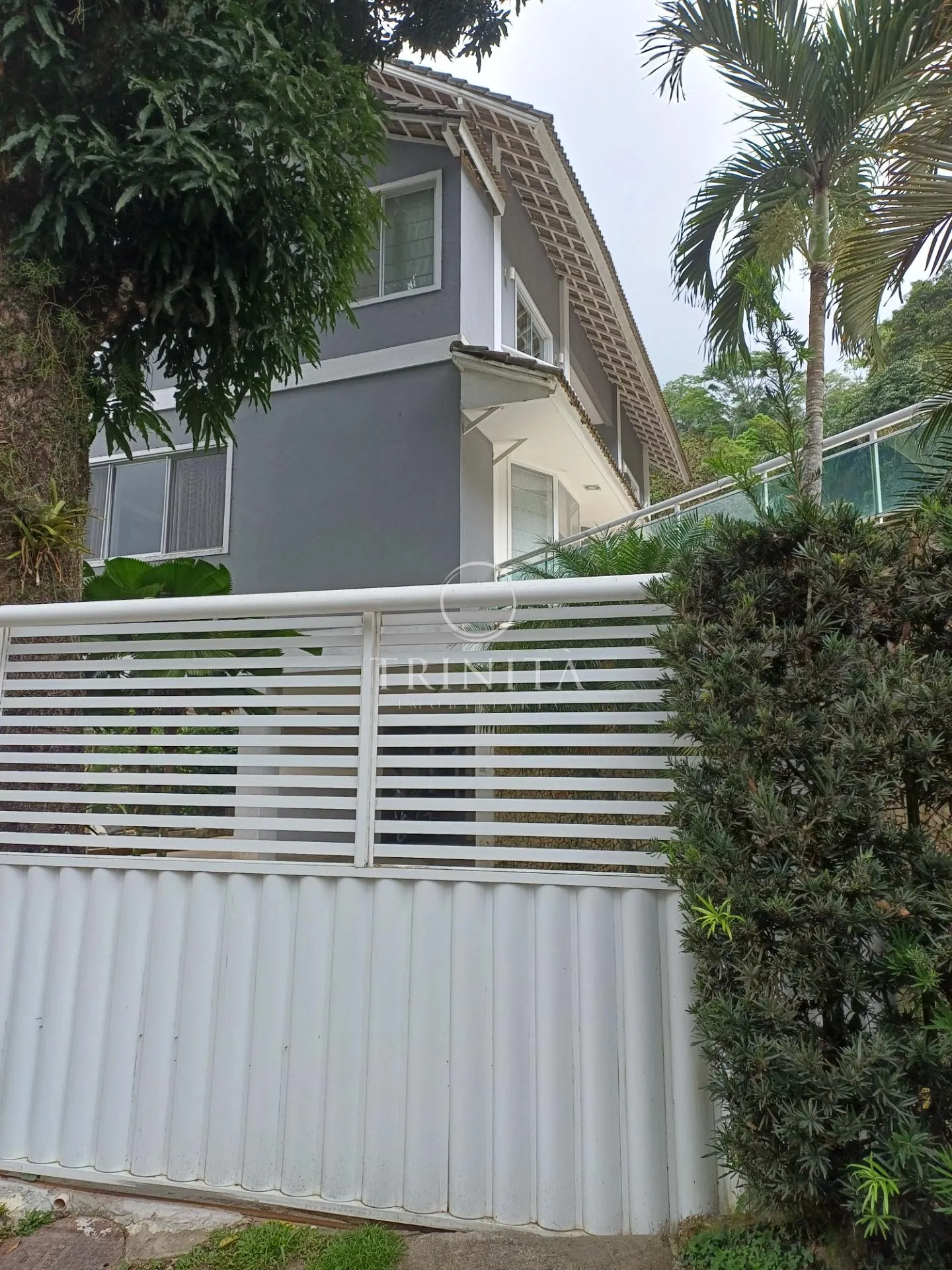House, 490 m², with a grill on the balcony — photo 24