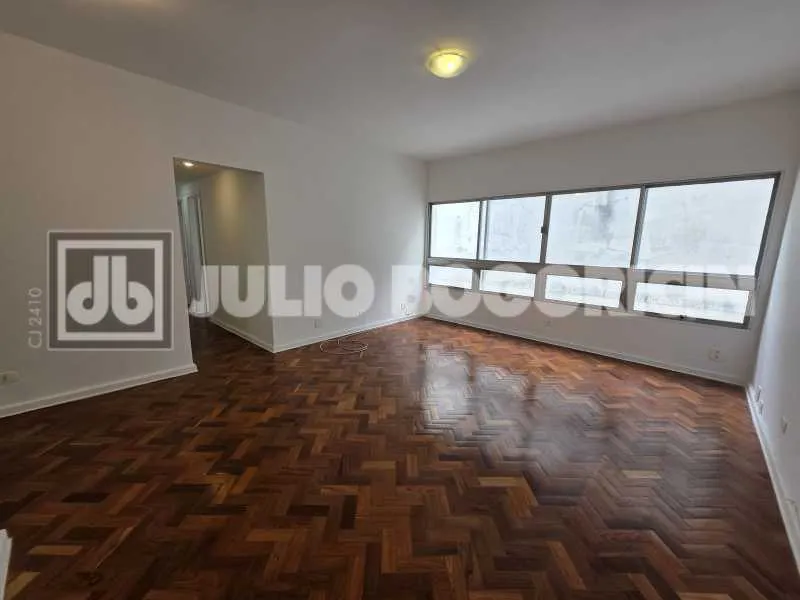 Apartment, 91 m², with wood or laminate floors