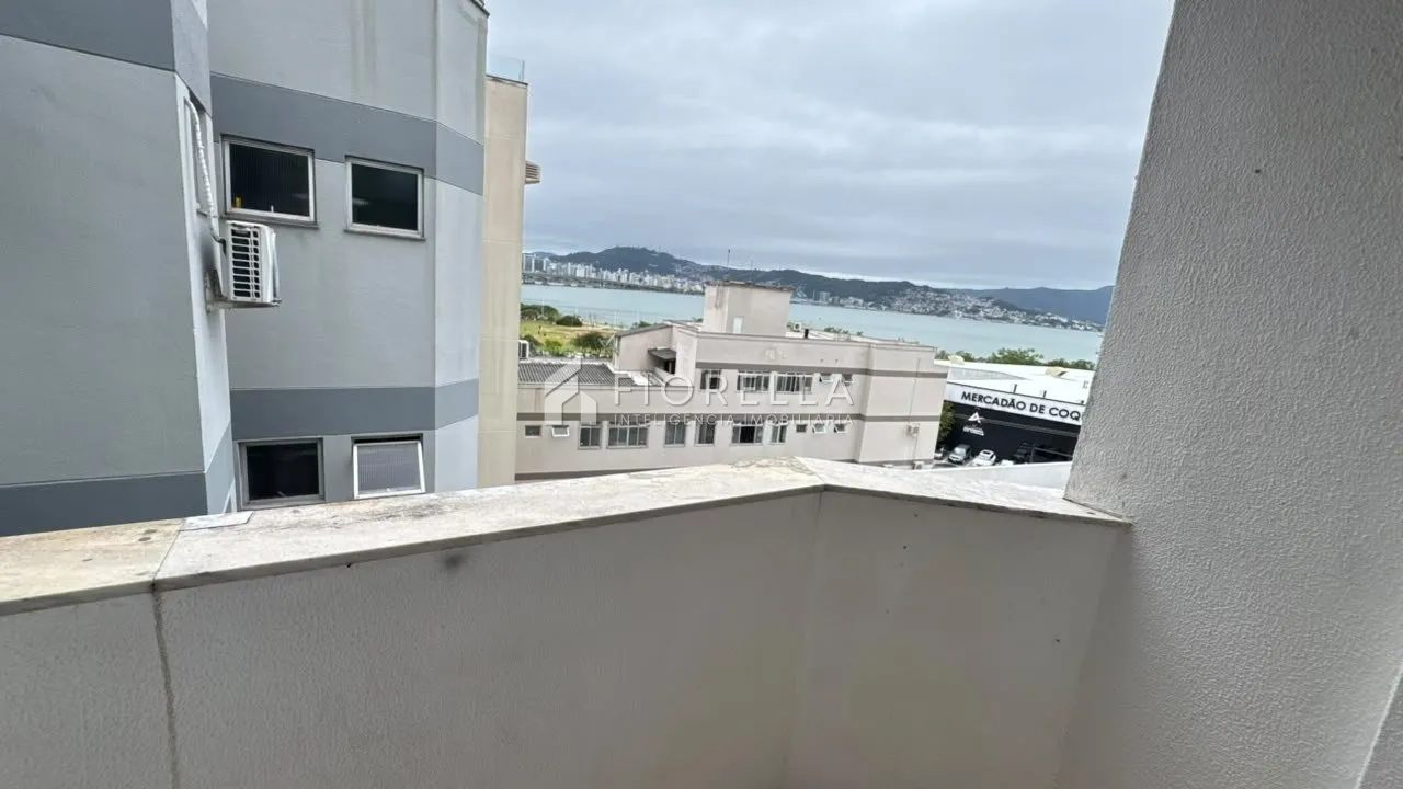 113 m² apartment with a home office and a water view — photo 11