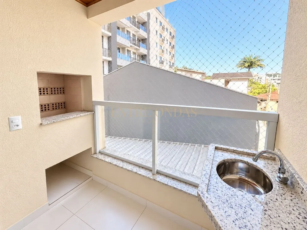 Apartment on the 1st floor with a grill on the balcony