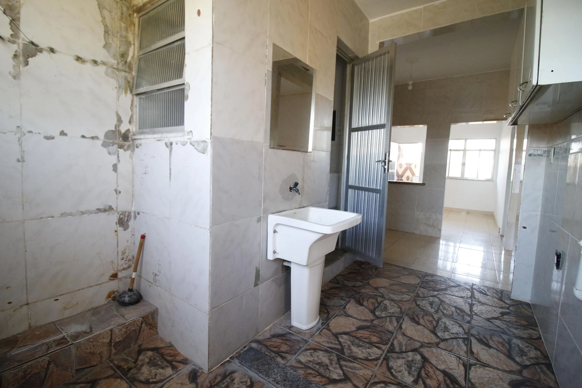Casa para alugar com 2 quartos e 1 banheiro, sem vaga — photo 14