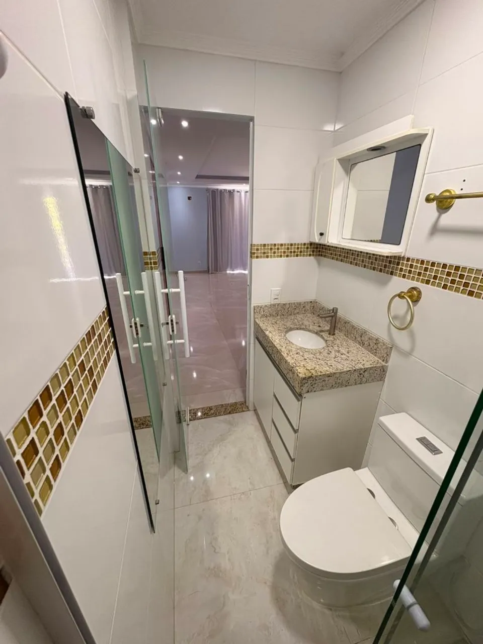 Unfurnished apartment with 3 bedrooms and 4 bathrooms — photo 17