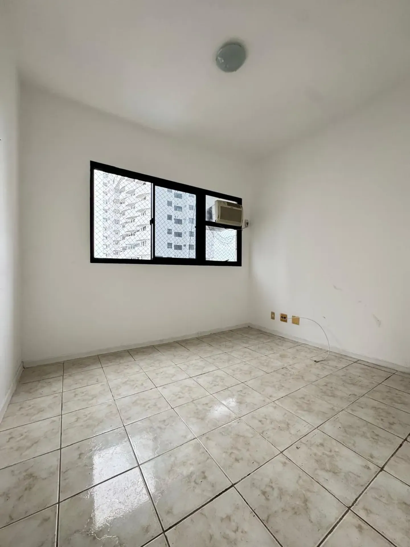 3-bedroom apartment with a water view in Rio de Janeiro — photo 19
