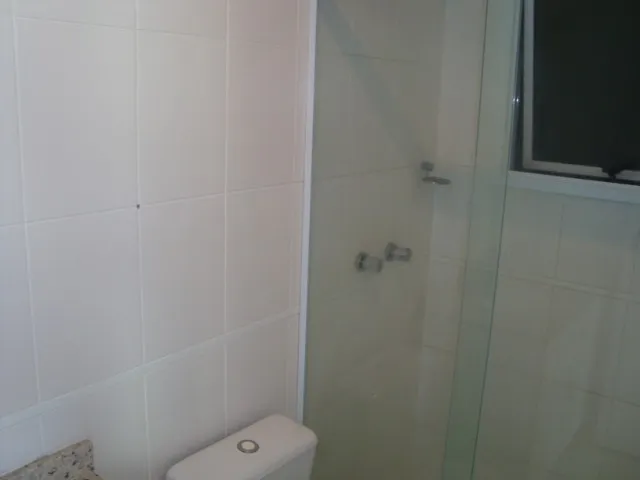 Apartamento com 4 quartos e varanda de vidro — photo 6