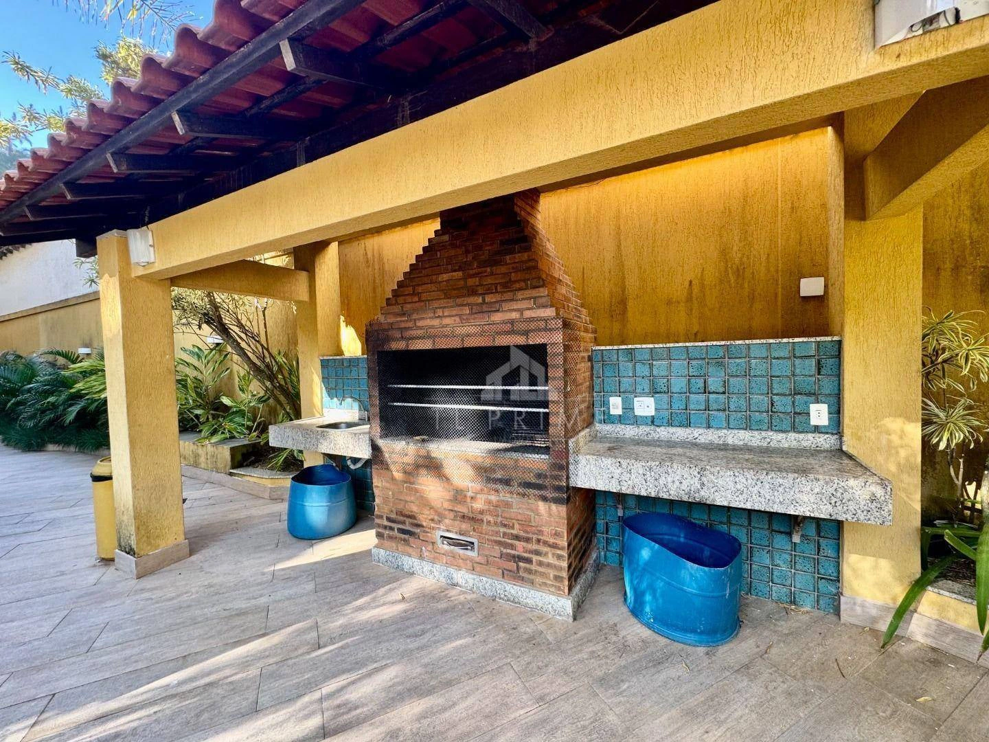 2-bedroom apartment with a private pool — photo 23