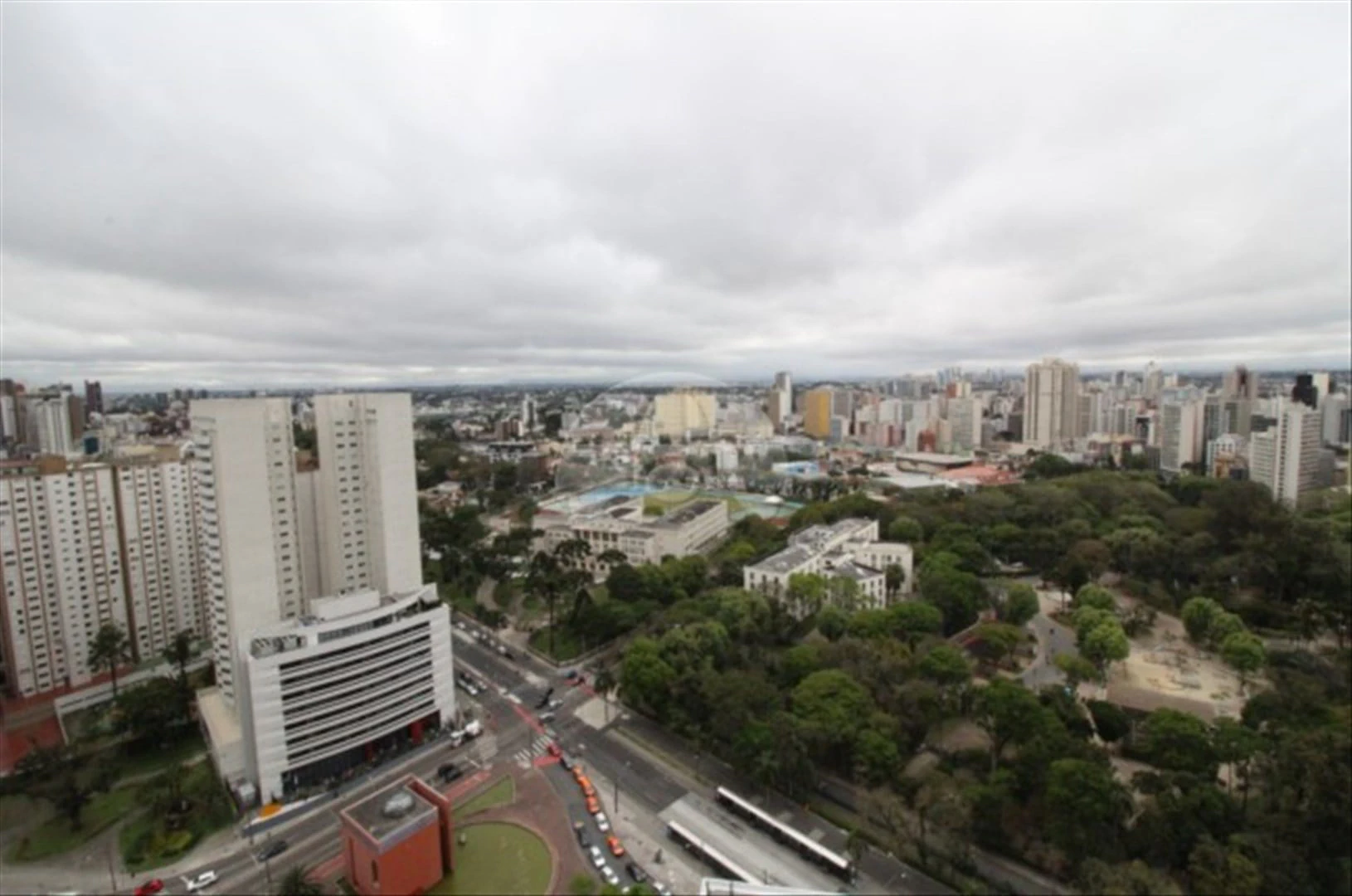 Apartamento mobiliado, 50 m², com janelas do piso ao teto — photo 16