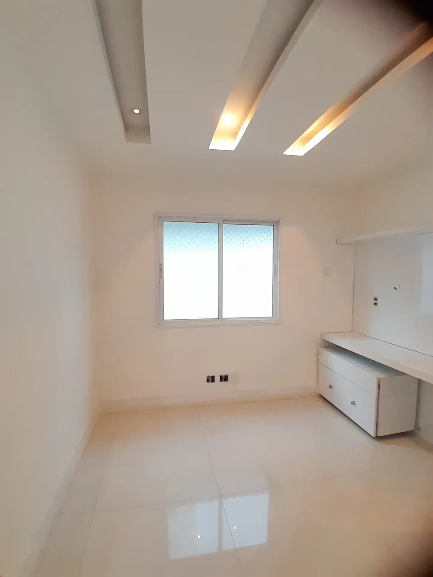 House with 4 en-suite bedrooms and 3 parking spots — photo 34