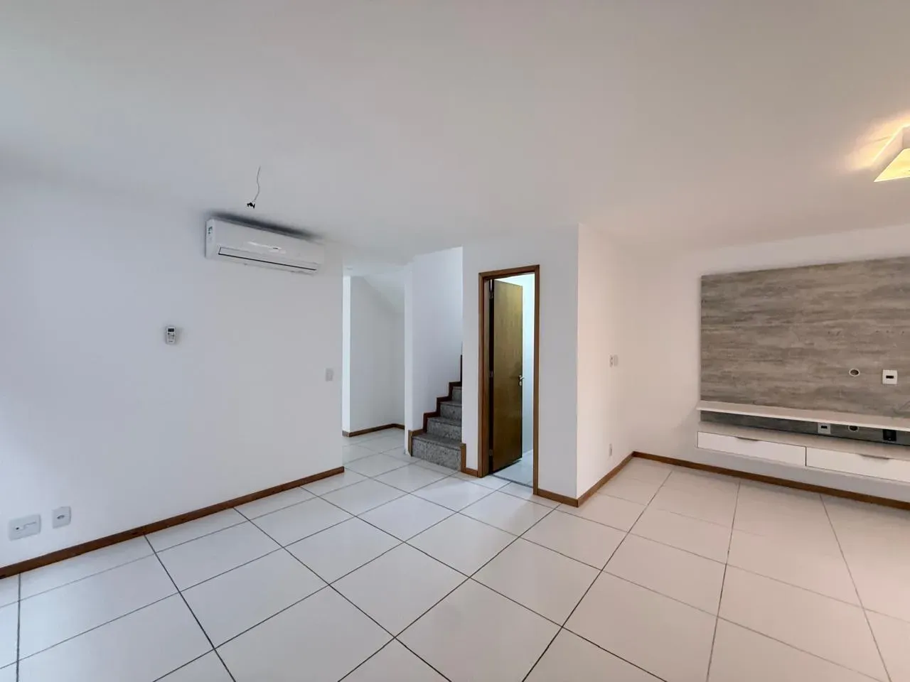 Casa com janelas do piso ao teto, Recreio dos Bandeirantes — photo 4