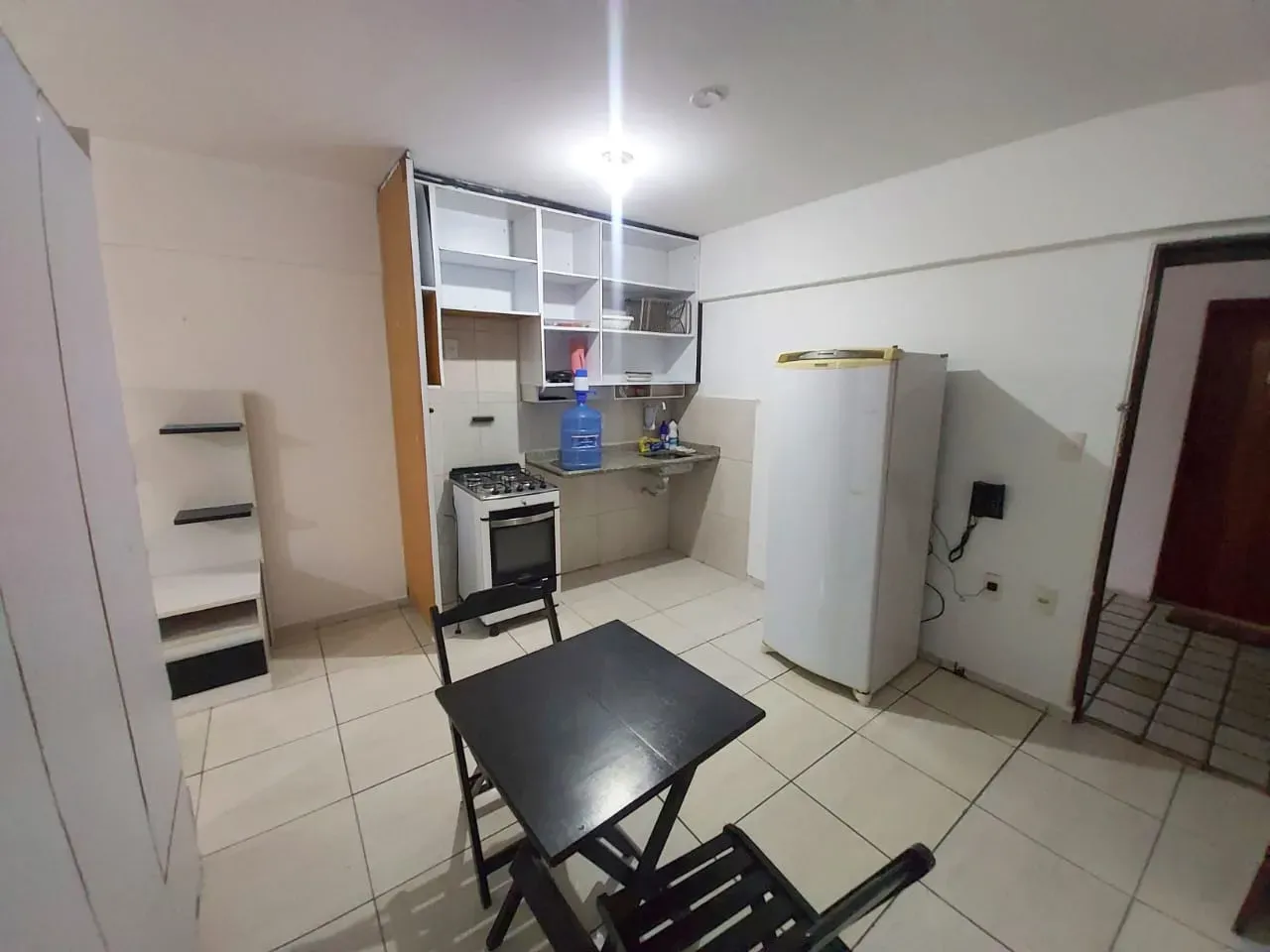 Furnished 1-bedroom apartment with private garden and parking — photo 5