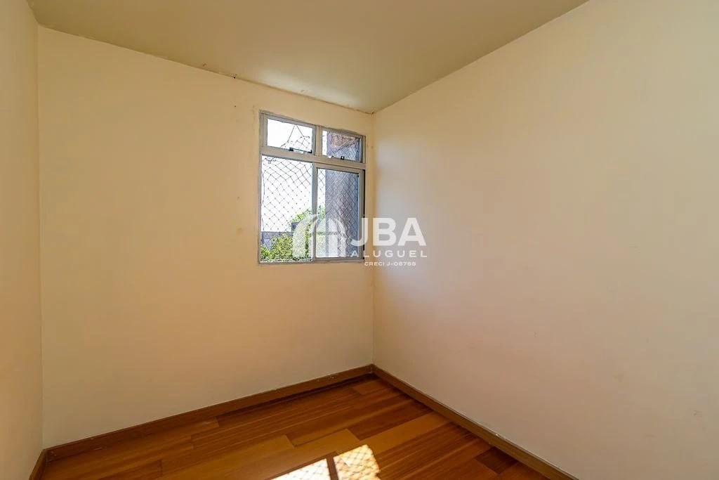 Wood or laminate floors in a 3-bedroom apartment, 78 m² — photo 10