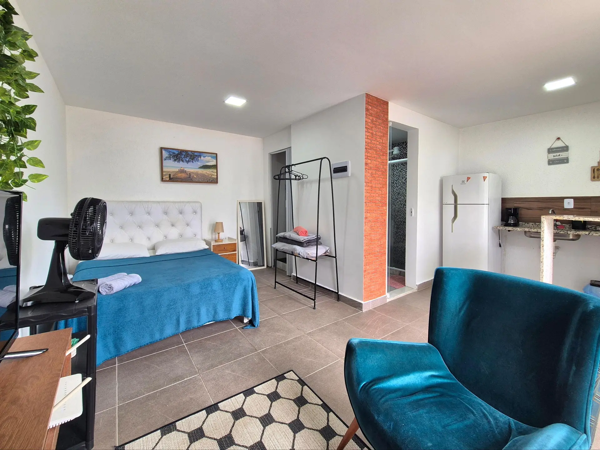 Furnished apartment with 1 bedroom and 1 en-suite bath — photo 4