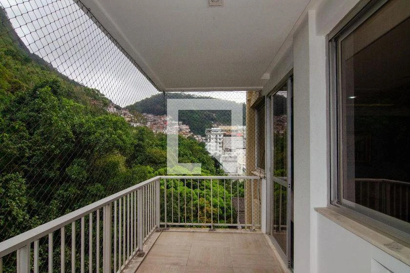 3-bedroom apartment with a walk-in closet in Rio de Janeiro — photo 14