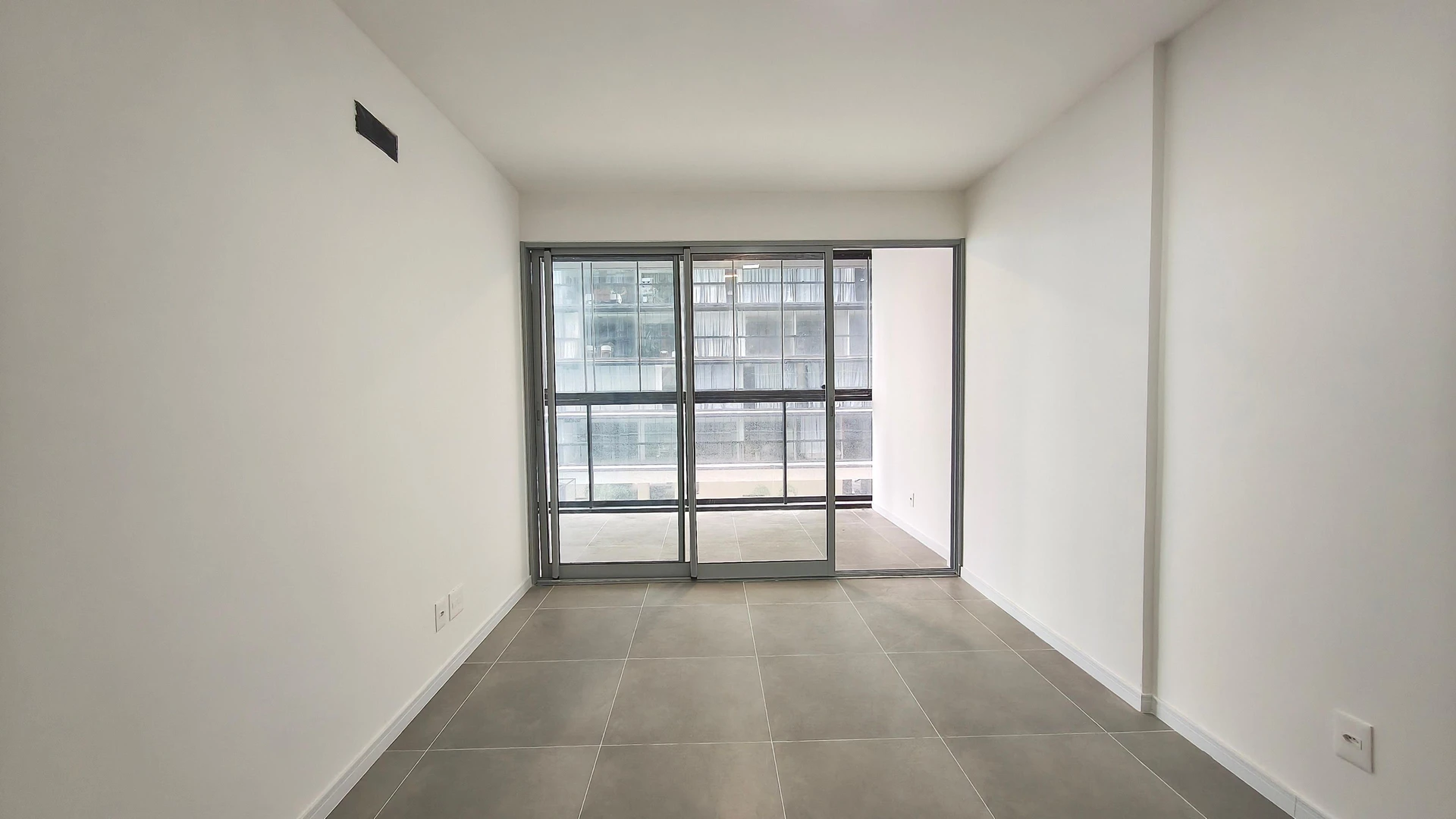 Apartamento com 2 quartos e varanda envidraçada — photo 12