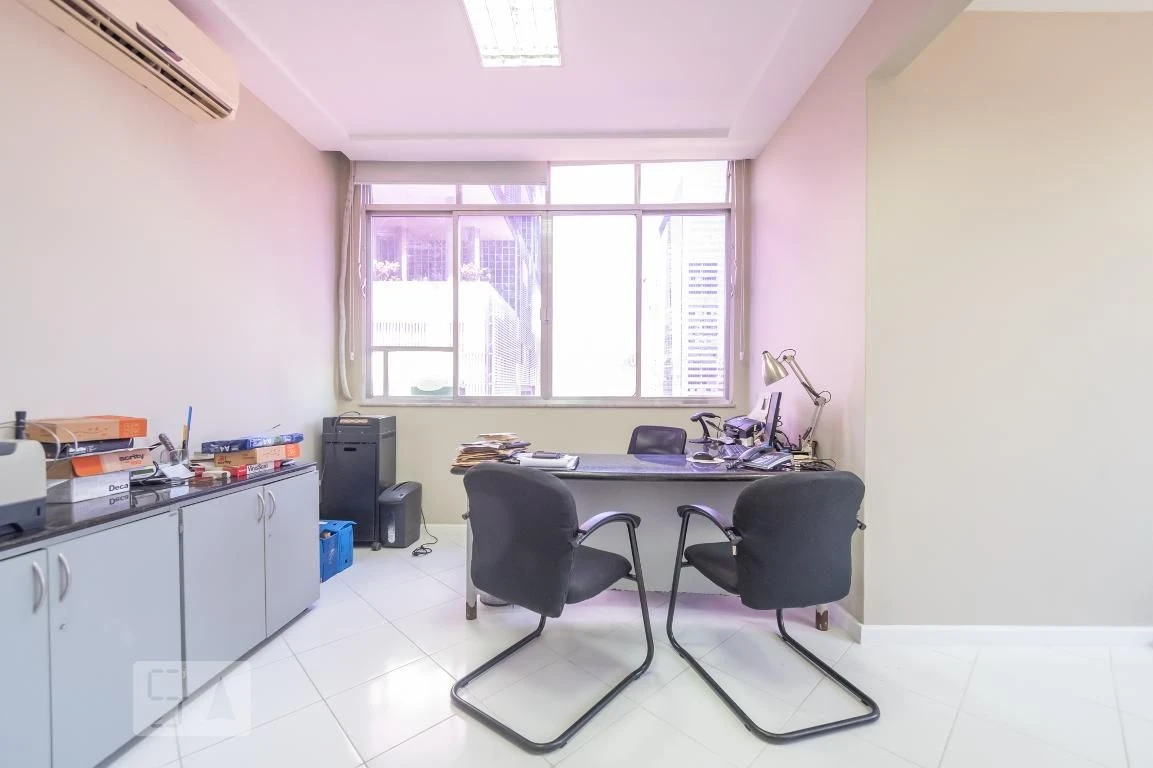 1-bedroom suite apartment with a gas stove kitchen — photo 14