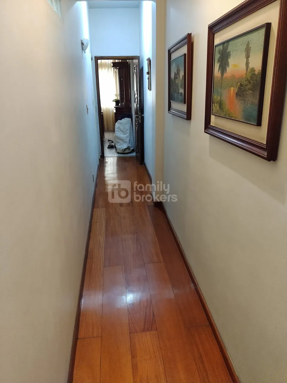 Furnished 3-bedroom apartment with 140 m² — photo 16