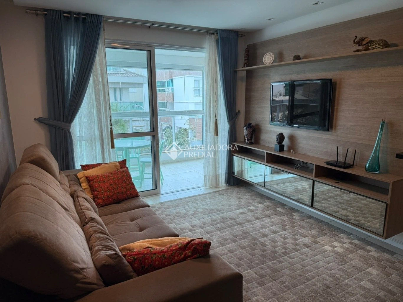 Furnished apartment, 105 m², with a grill on the balcony