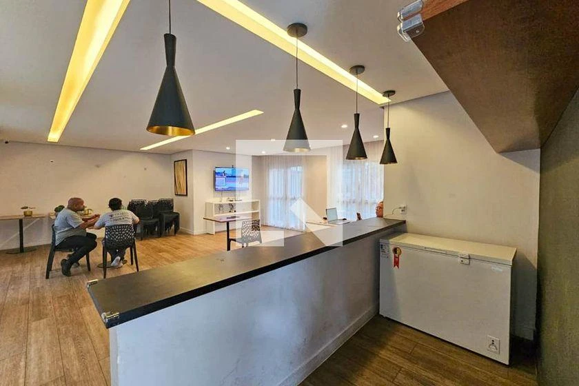 2-bedroom apartment in a building with a gym — photo 48