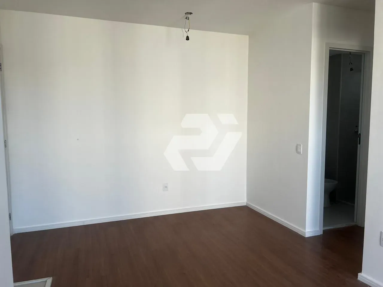 Unfurnished apartment with 2 bedrooms and a balcony — photo 5