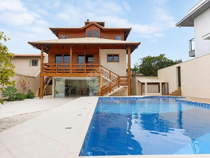 Casa de 3 dormitorios con balcón gourmet en Florianópolis — photo 23