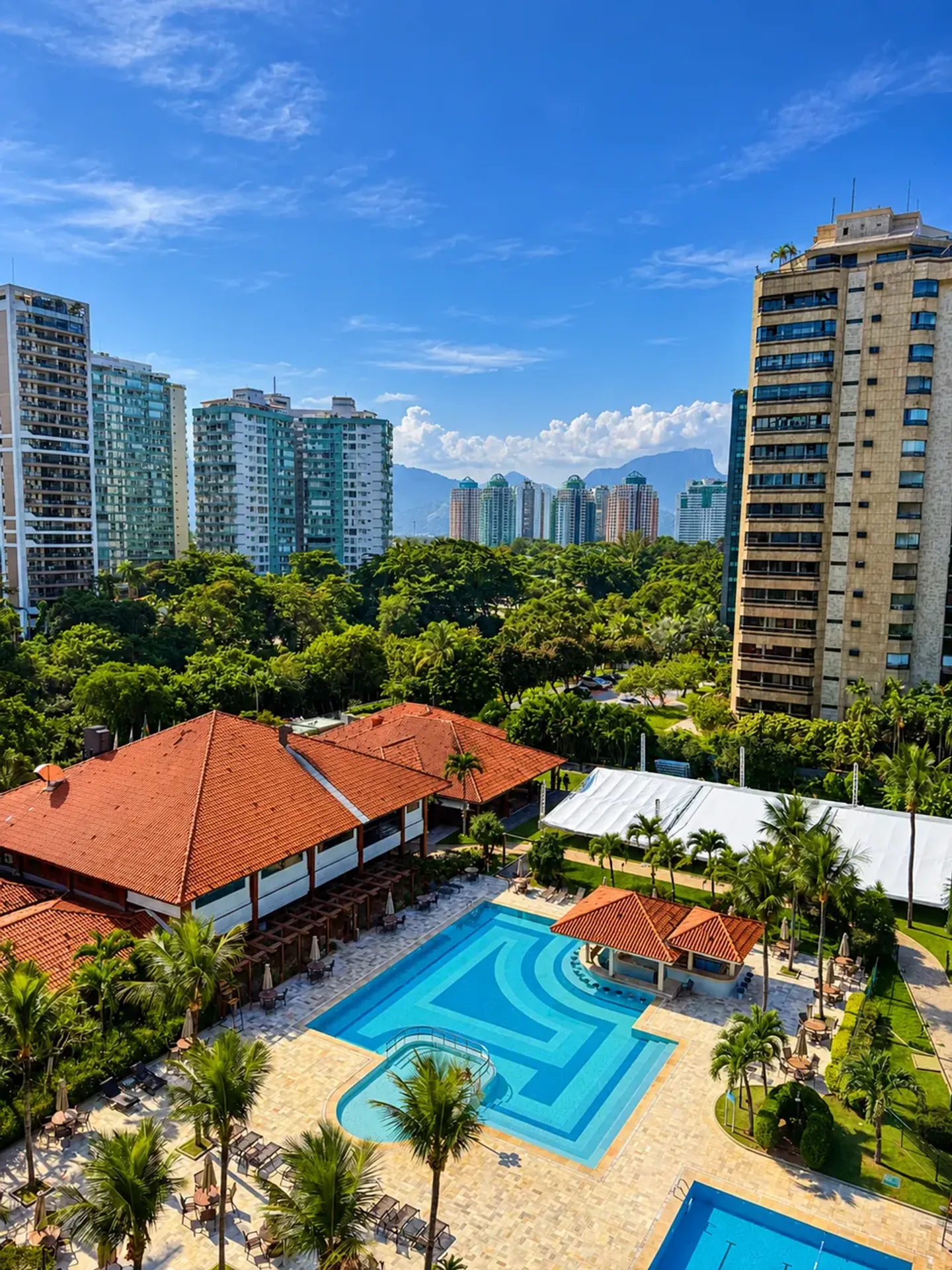 Вид на воду и 4 спальни: квартира 240 м² — photo 5