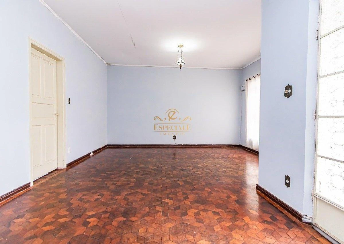 Bañera y 3 dormitorios: casa de 145 m² — photo 21