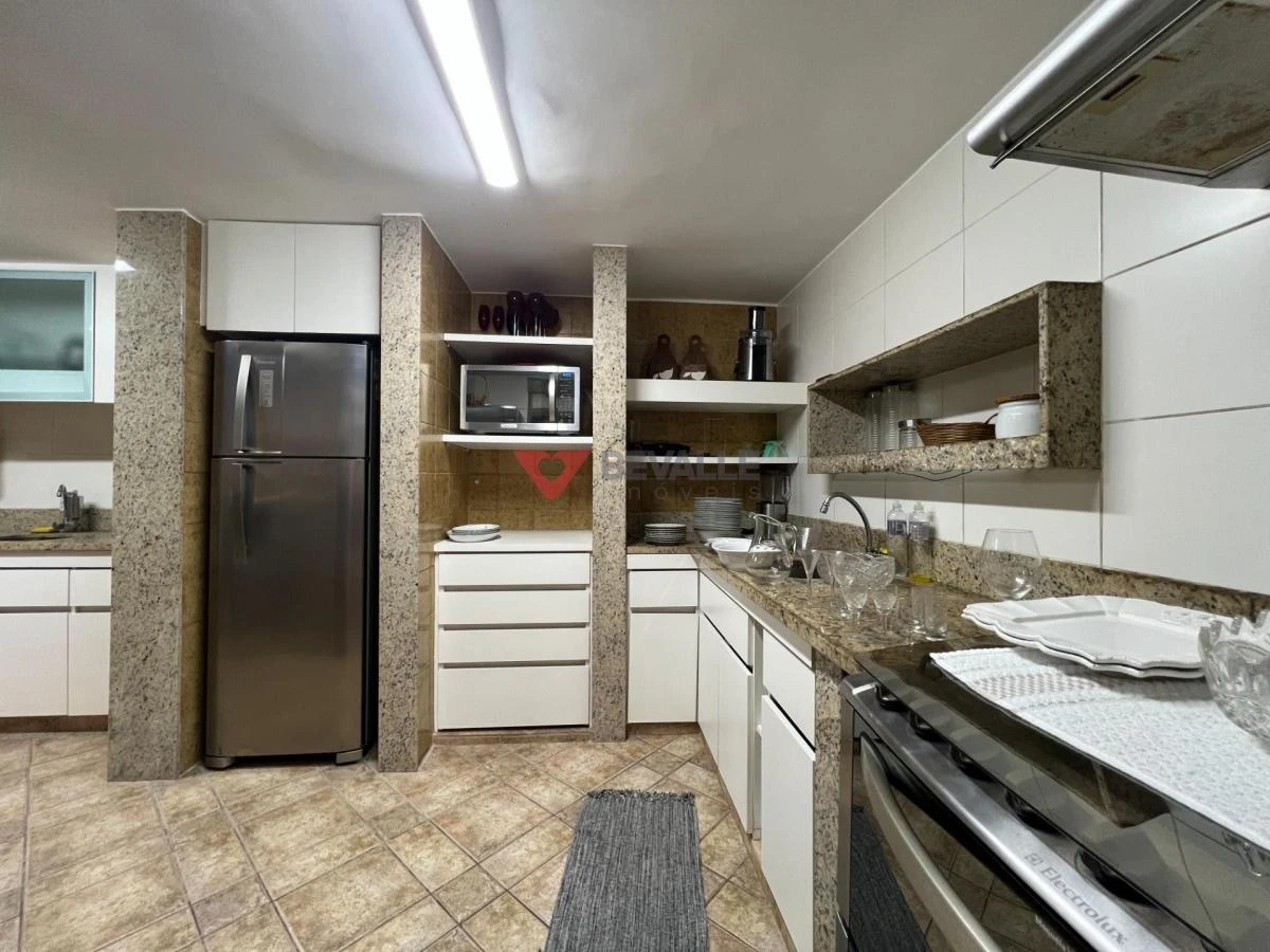 220 m² house with a washing machine and a home office — photo 2