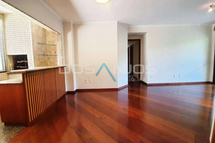 Apartment with 4 bedrooms and 3 bathrooms — photo 2